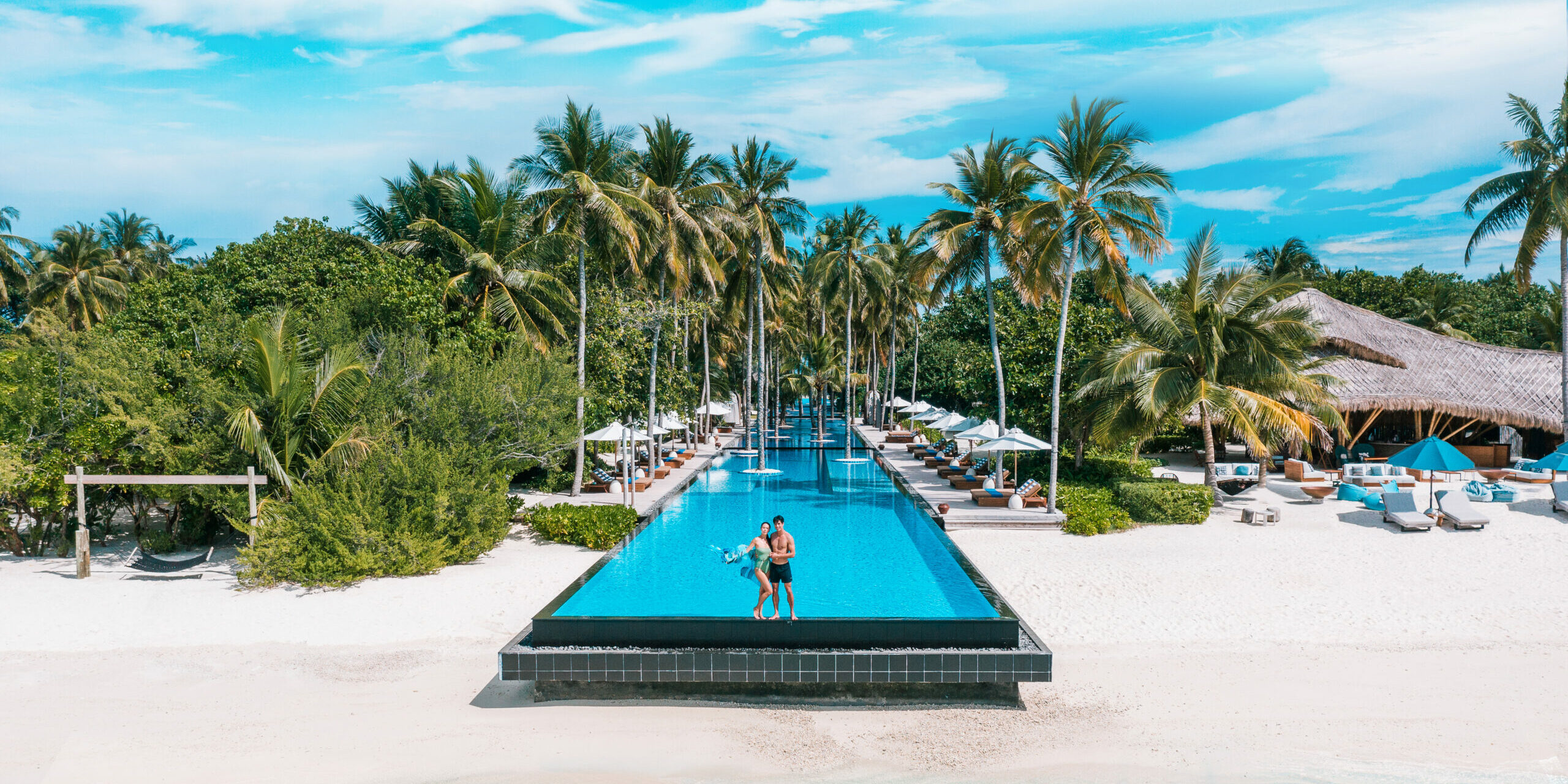 Fairmont-Maldives-Aerial-Pool