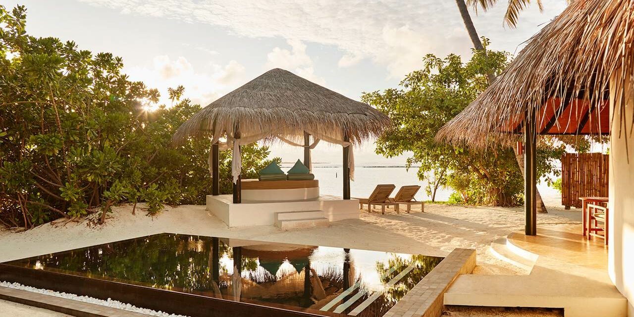 Glasgow Declaration Signed by Sun Siyam Iru Fushi. Photo Credit: Sun Siyam Resorts via Google Images Glasgow Declaration Signed by Sun Siyam Iru Fushi. Photo Credit: Sun Siyam Resorts via Google Images